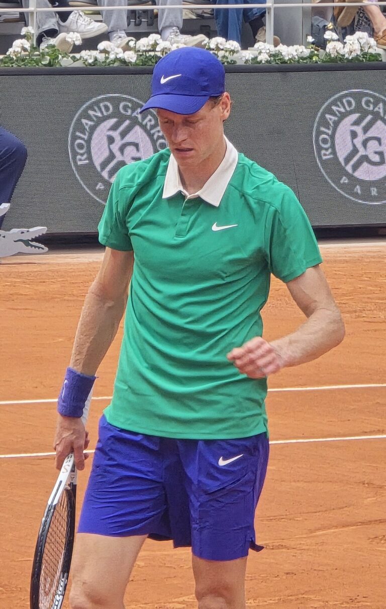 Jannik Sinner — Sinner nell’entry list di Pechino ma il ginocchio viene prima del ranking