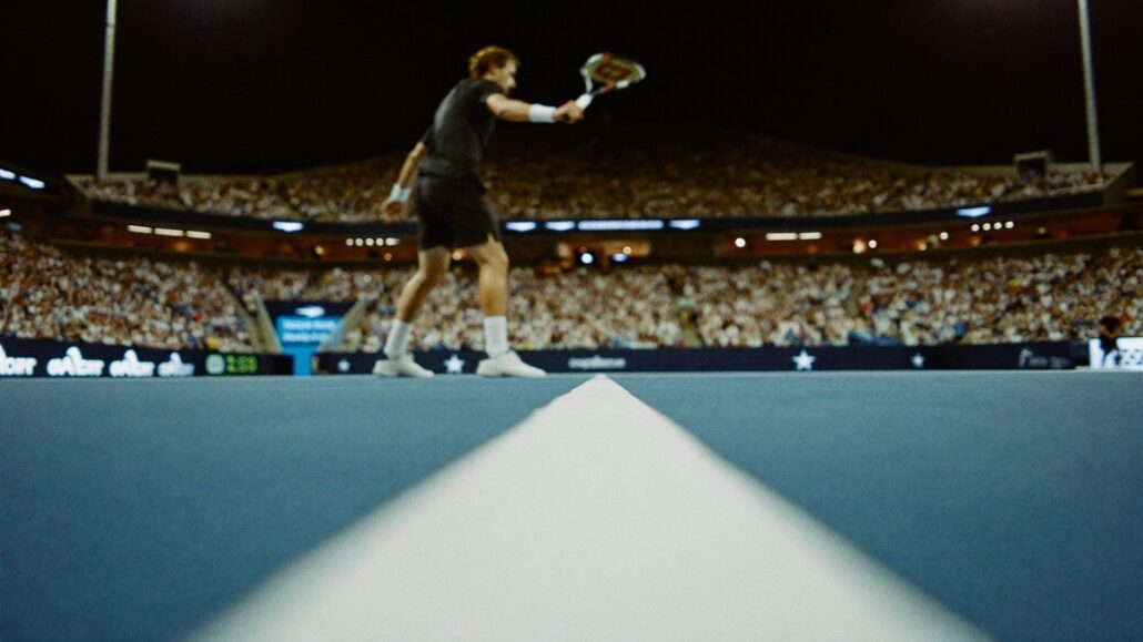 Diritto dal fondo in una sessione serale agli US Open
